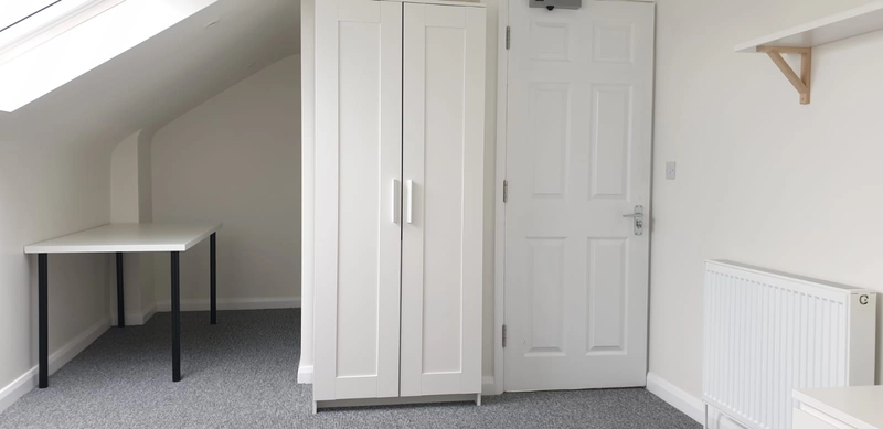 Cranwell Street - 6 Bed (one room remaining) - Thumbnail 13